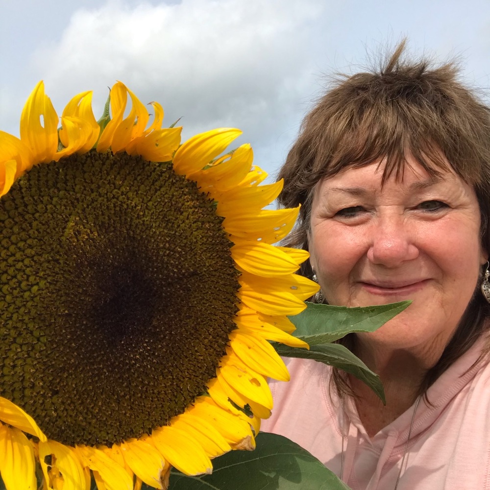Meet your Posher, Sharon